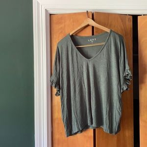 Comfortable blouses with ruffle a short sleeve.